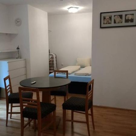Apartamento Mitte In Der Mitte Viena Exterior foto
